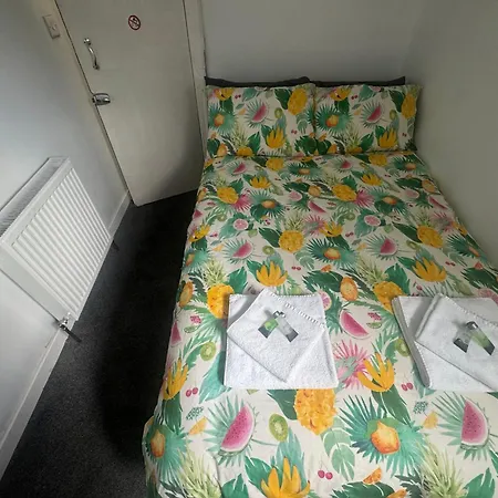 B&B Runway Blackpool - Minutes From Winter Gardens - Dog Friendly - Exceptionally Quiet - Very Close H&A Social Club (Adults Only)-3